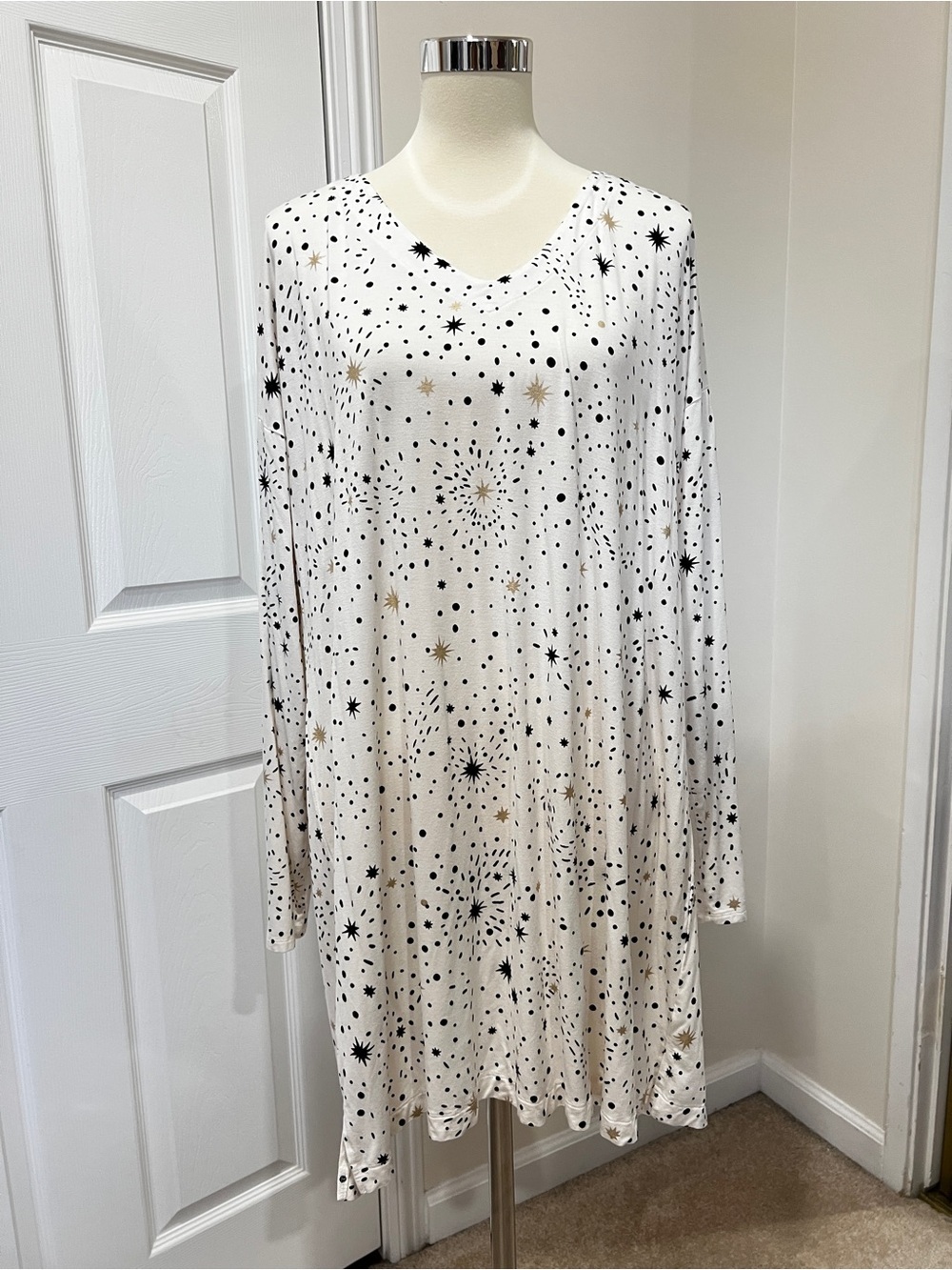 Soma Cool Nights Sleepshirt Dress Ivory With Black Stars V-Neck Nightgown Sz XXL